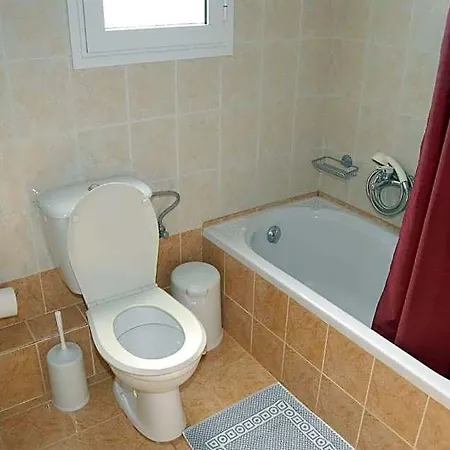 فندق Agios Sostis Village 4*