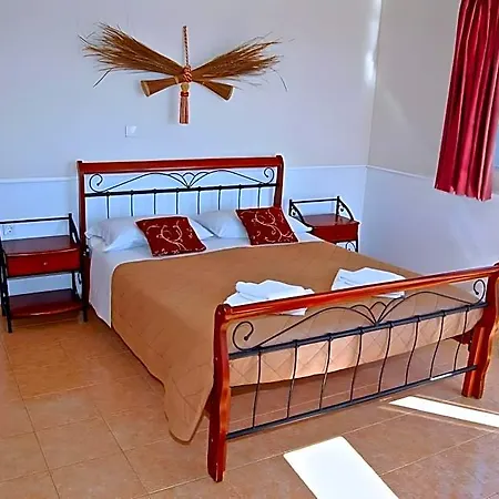 Agios Sostis Village فندق 4*